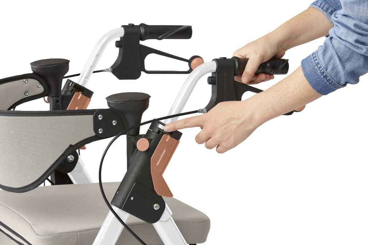 Medline Premium Empower Rollator