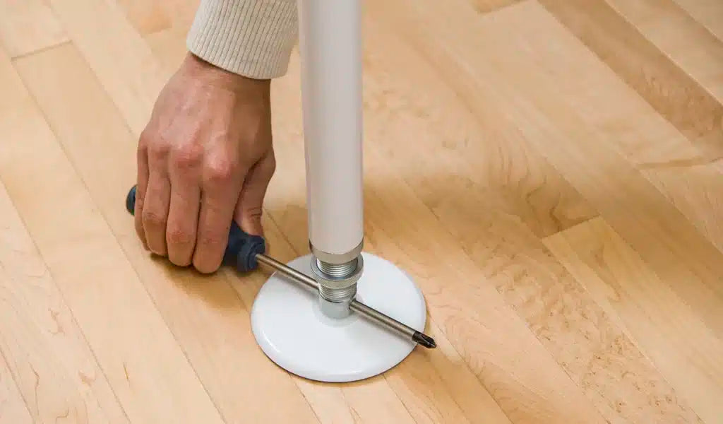 Poste de piso a techo