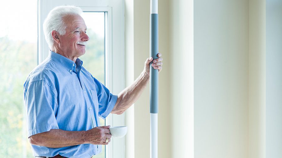 Poste de piso a techo