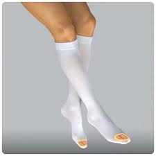 Pr/1 Jobst Anti-Embolism Stockings, Knee High, Md, Regular, White