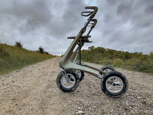 Byacre Carbon Fiber Overland Rollator - BeHope