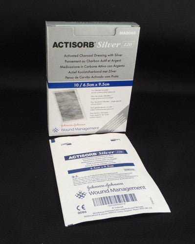 (Cs5) Bx/10 Actisorb® Apósito de carbón activado con plata 220 6,5 cm x 9,5 cm