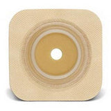 Barrera cutánea flexible Natura® Durahesive®, 10 cm x 10 cm (4 x 4 pulgadas), color tostado, abertura para estoma recortable de 13 mm a 25 mm (1/2 a 1 pulgada), brida de 38 mm (1-1/2 pulgada) - Caja de 10