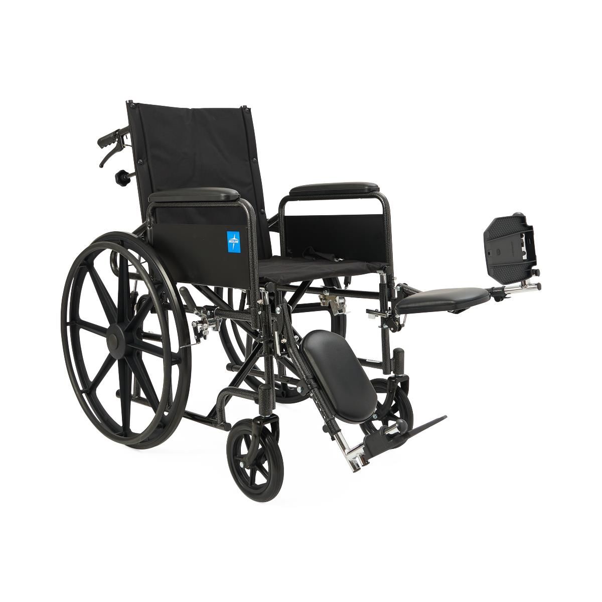 Fauteuil roulant inclinable avec accoudoirs pleine longueur